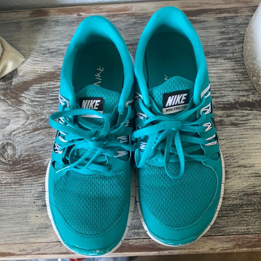 Nike - Free 5.0 - Women's 7.5 - 580591-301